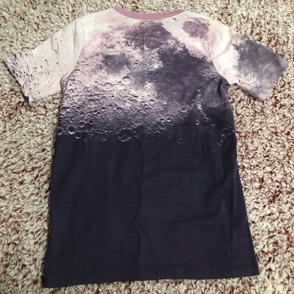 (SOLD) Amazing Moon Nike Shirt Boys Size Small - Picture 2 of 2